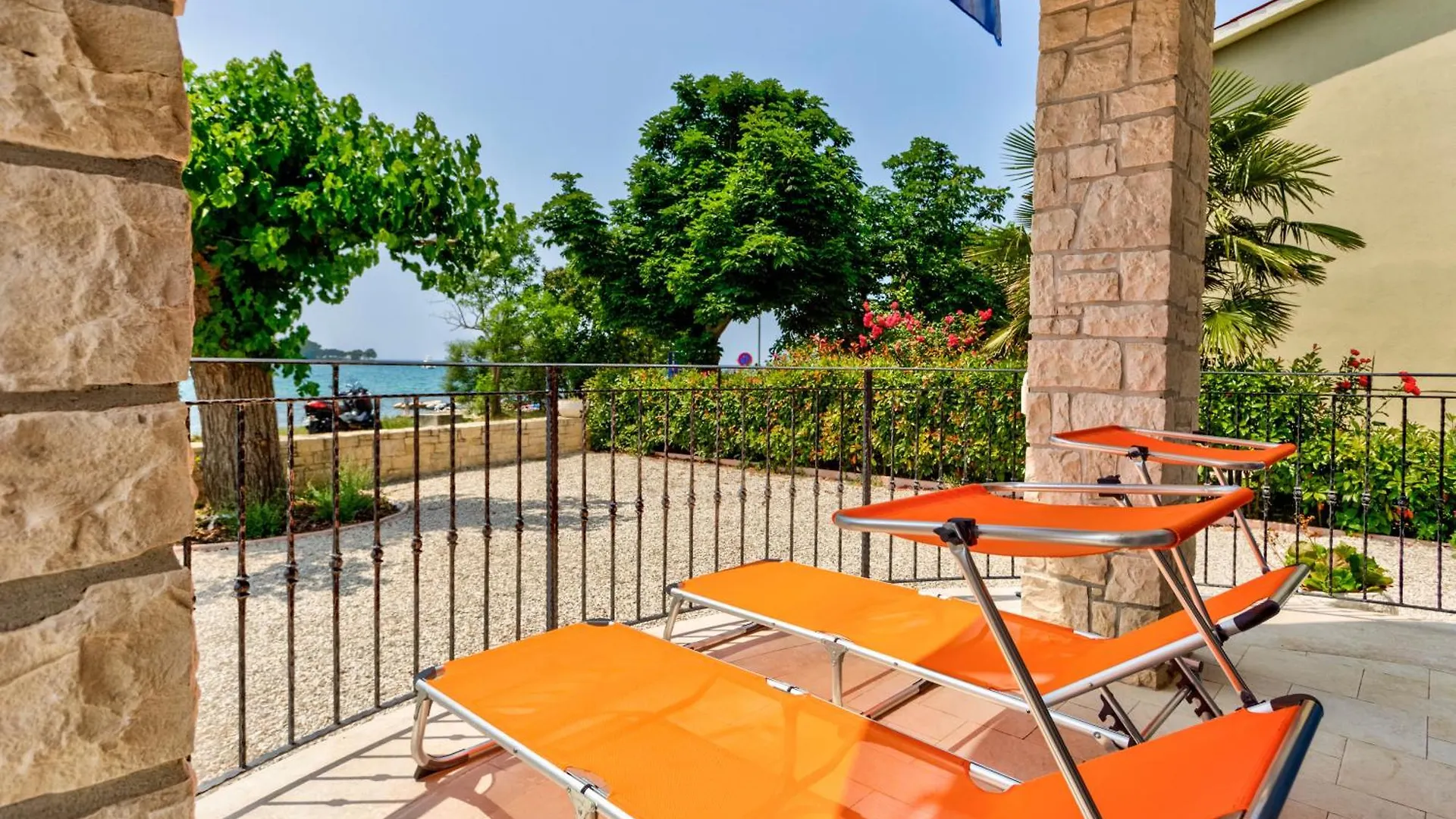 Villa Moletto Apartments With Sea View Lovrečica