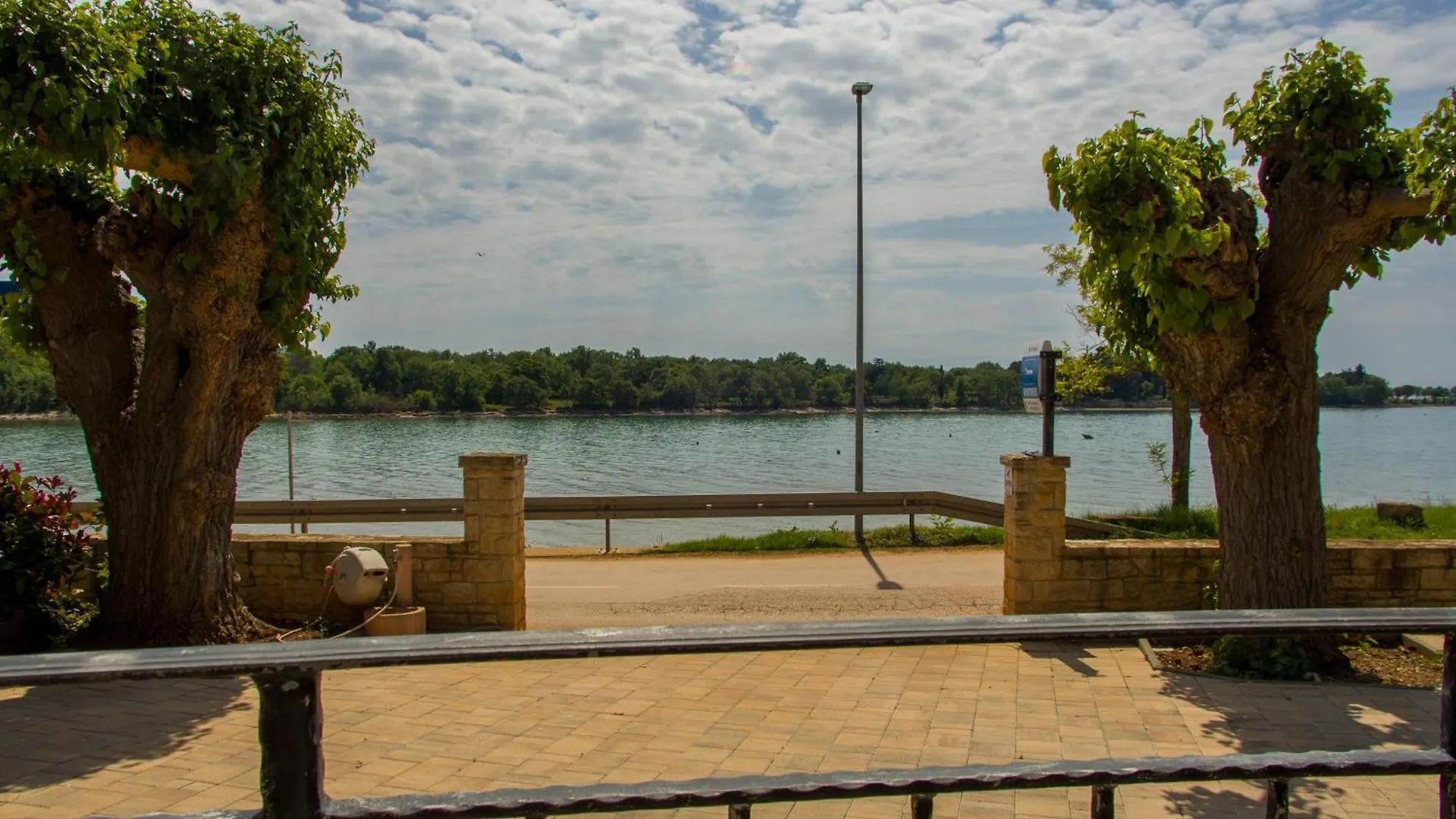Villa Moletto Apartments With Sea View Lovrečica